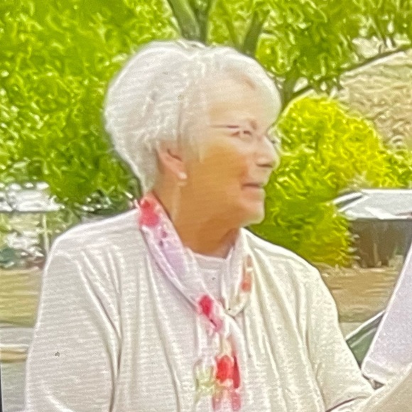 Meet your Posher, Patricia - Picture 3 of 3